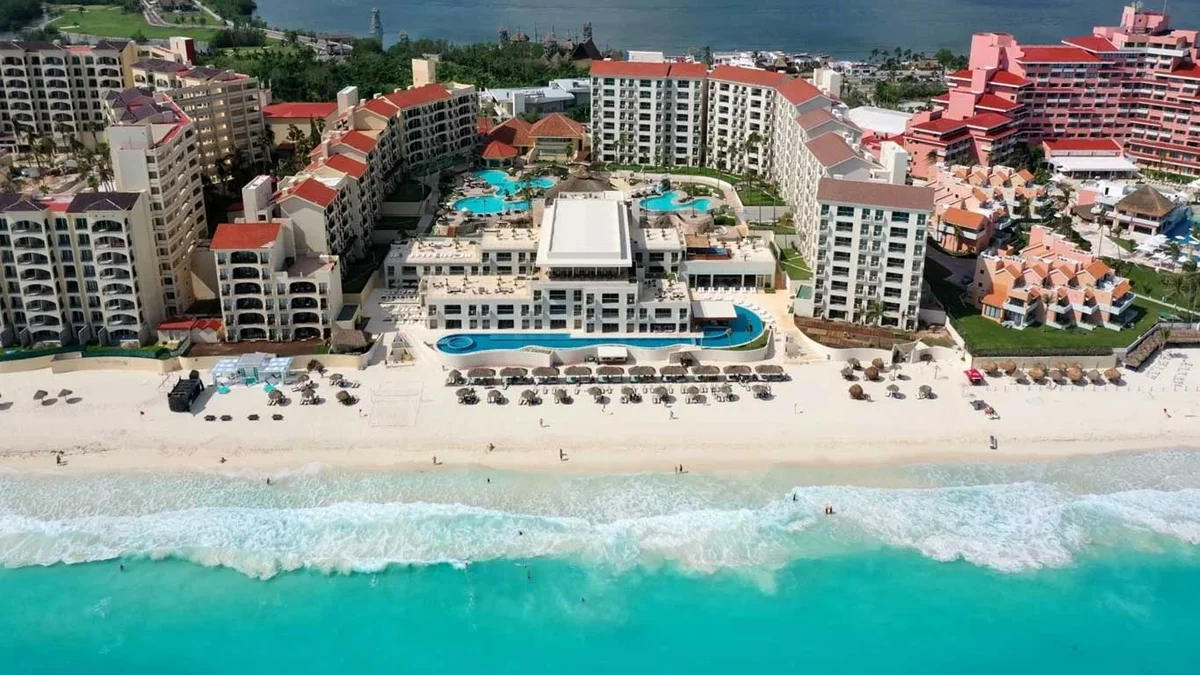 Hotel Emporio Cancún