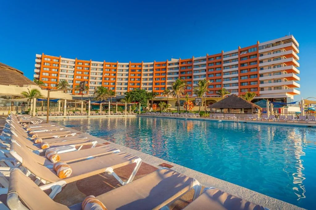 Crown Paradise Club