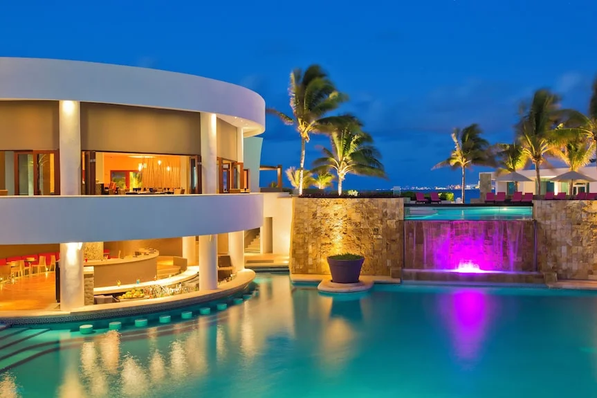 Krystal Grand Cancún