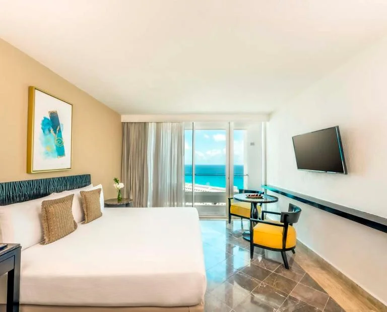 Krystal Grand Cancún